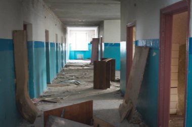 terk edilmiş koridor, eski bina iç Harabeleri