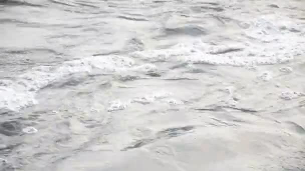 Corrente de água poderosa — Vídeo de Stock