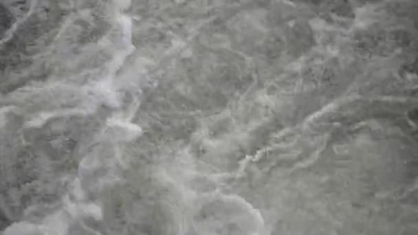 Wütenden Sauberen Bergfluss Hintergrund — Stockvideo