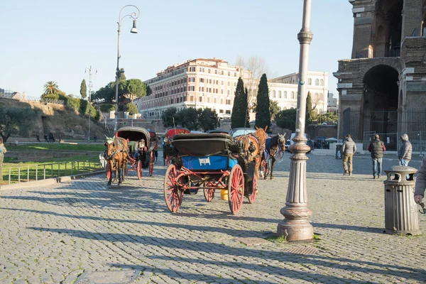 Rome, Italy - February 23, 2019: tourist carts on horseback in rome — Stock Photo, Image