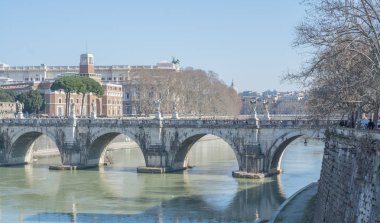 Rome, İtalya - 16 Şubat 2015: Saint Angel köprü Roma