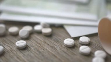 Pills ve para yakın yukarı