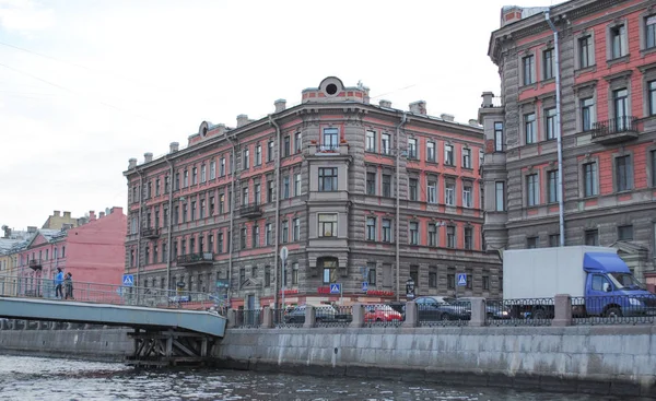 サンクトペテルブルクでサンクトペテルブルク, ロシア連邦 - 2015 年 7 月 12 日: 建築物 — ストック写真