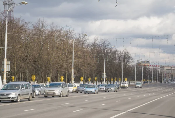 Минск, Беларусь - 19 марта 2019 года: проспект Победителей Минска . — стоковое фото