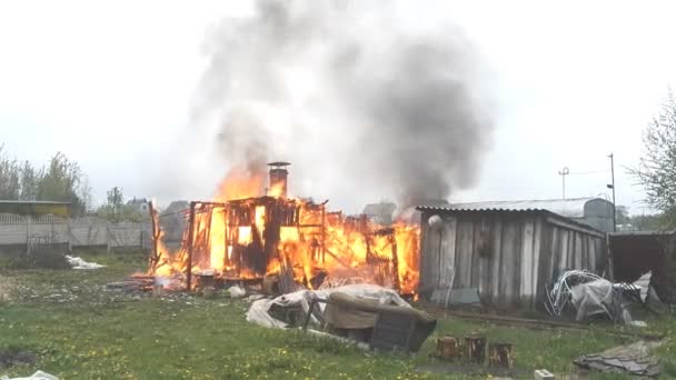 Slum village on fire — Stock Video