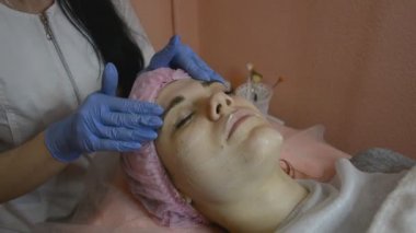 cilt tonlama kremi uygulaması