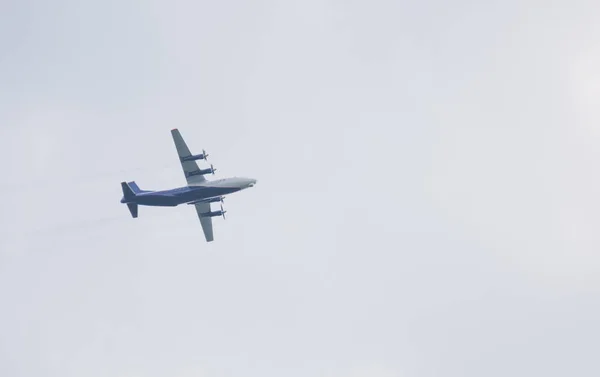 Büyük Rus kargo uçağı — Stok fotoğraf