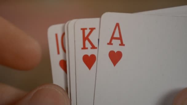 Cartas de jogo mãos de poker royal flush — Vídeo de Stock