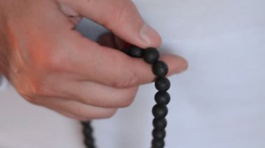 Zar tespihi yakın plan oyunu