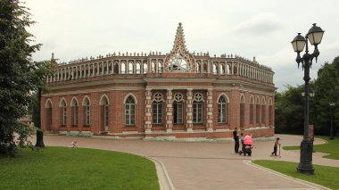 Moskova / Rusya 07 16: 2019: Tsaritsyno Park Müzesindeki 2. Cavalier evi