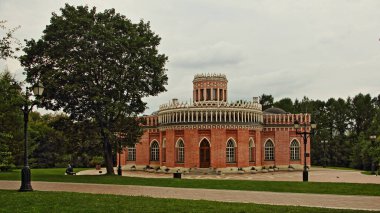 Moskova / Rusya 07 16: 2019: Tsaritsyno Park Müzesindeki 3. Cavalier evi