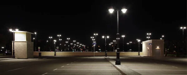 Vacío Aire Libre Moderno Moscú Coche Aparcamiento Panorama Con Farolas —  Fotos de Stock