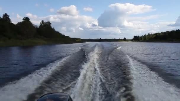 Película Amateur Popa Lancha Motor Flotante Rápida Camino Popa Agua — Vídeo de stock