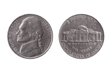 Kes şunu ve beyaz bir arka plan üzerinde izole bir portre resim Thomas Jefferson yüz ve Montecello ters ABD yarım kuruş nikel para (25 sent)