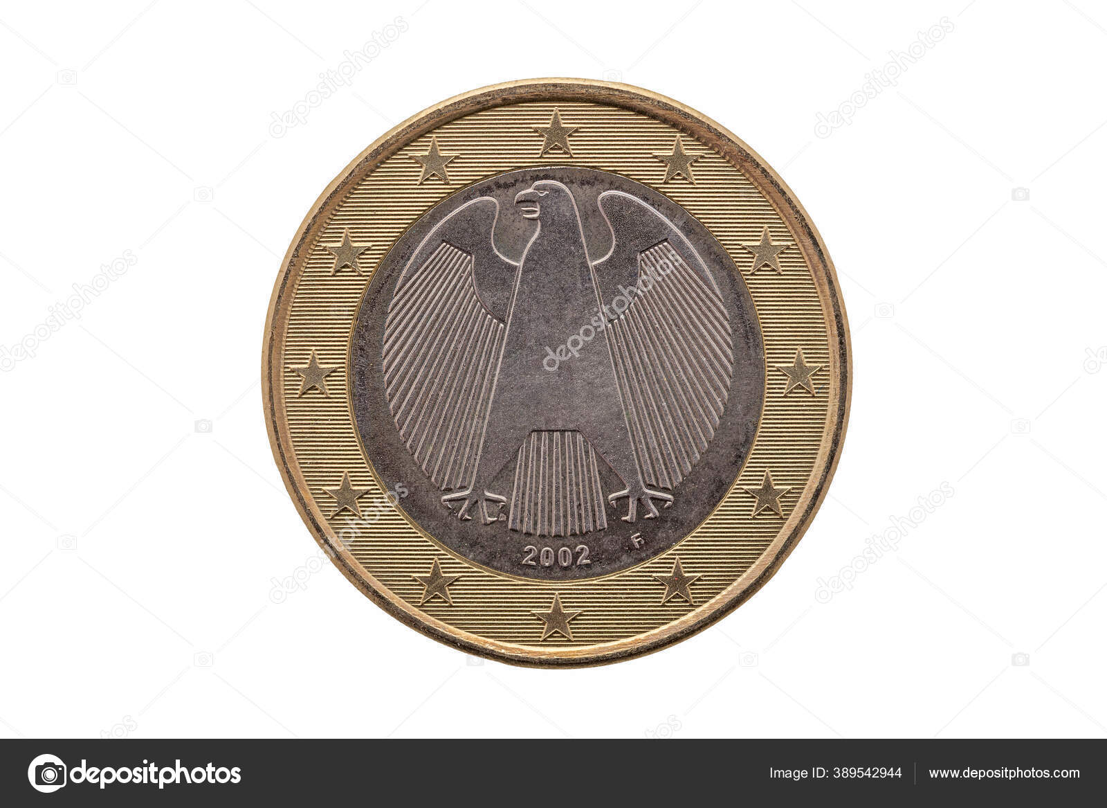德国一欧元硬币的背面日期为2002年上面显示了德国鹰在白色背景上被切割和隔离的情形——图库图片© lenschanger #389542944