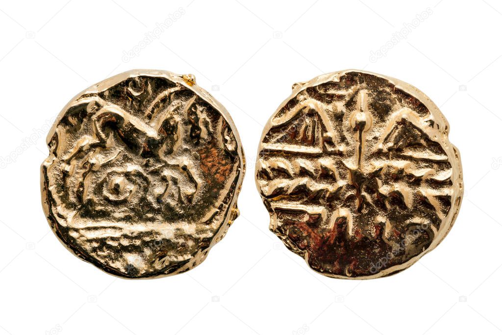 Gold Stater coin of Catuvellauni BC45-20 replica with a horse on the reverse and a decayed wreath on the obverse cut out and isolated on a white background 