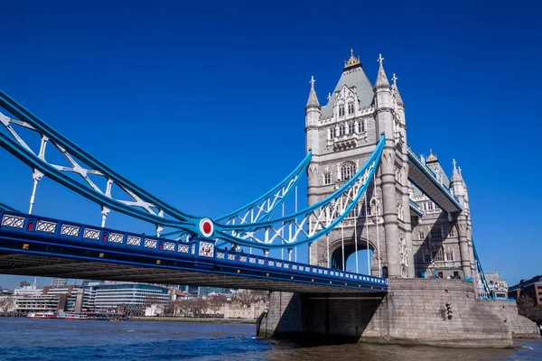 Londyn Wielka Brytania Marca 2011 Tower Bridge Nad Tamizą Często — Zdjęcie stockowe