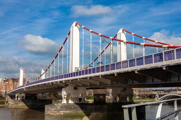 Londres Reino Unido Febrero 2012 Chelsea Bridge Través Del Río — Foto de Stock