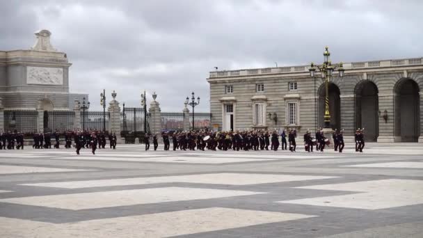 Madrid Espanha Abril 2018 Cerimônia Solene Mudança Guarda Palácio Real — Vídeo de Stock