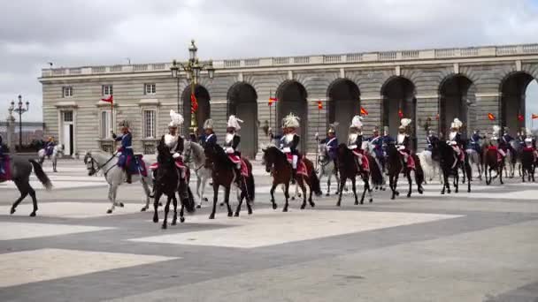 Madrid Espanha Abril 2018 Cerimônia Solene Mudança Guarda Palácio Real — Vídeo de Stock