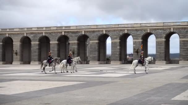 Madrid Spain April 2018 Ceremony Solemn Changing Guard Royal Palace — Stok video