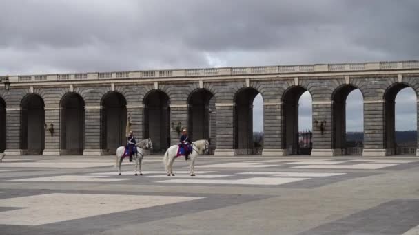 Madrid Spain April 2018 Ceremony Solemn Changing Guard Royal Palace — стокове відео