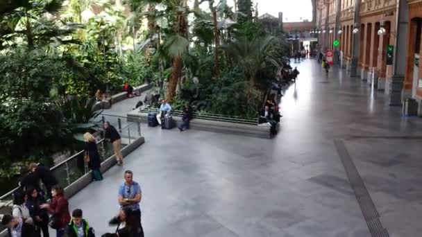 Madrid España Abril 2018 Estación Ferroviaria Atocha Caducidad — Vídeos de Stock