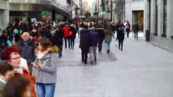 Madrid Spanien Mars 2018 Okända Personer Calle Del Carmen Street — Stockvideo