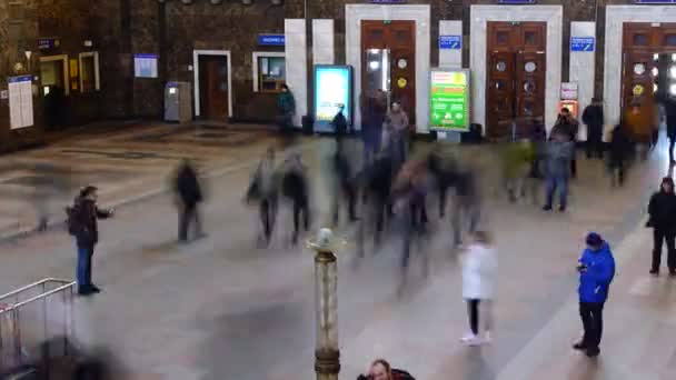 Киев Украина Марта 2018 Года Пассажиры Железнодорожной Станции Киева — стоковое видео