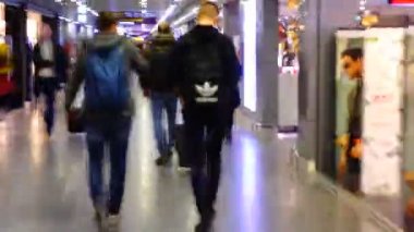 KIEV, UKRAINE - 21 Mart 2018: Boryspil Uluslararası Havaalanı Yolcuları.