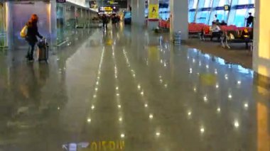 KIEV, UKRAINE - 21 Mart 2018: Boryspil Uluslararası Havaalanı Yolcuları.