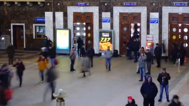 Kiev Ukraine 2018 Március Utasok Kijevi Vasútállomáson — Stock videók