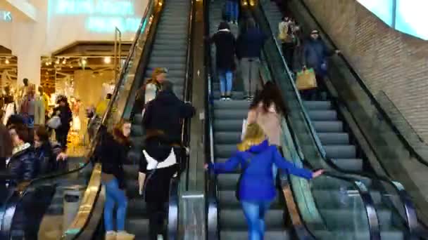 Madrid Spagna Marzo 2018 Acquirenti Nel Negozio Primark Gran Timelapse — Video Stock