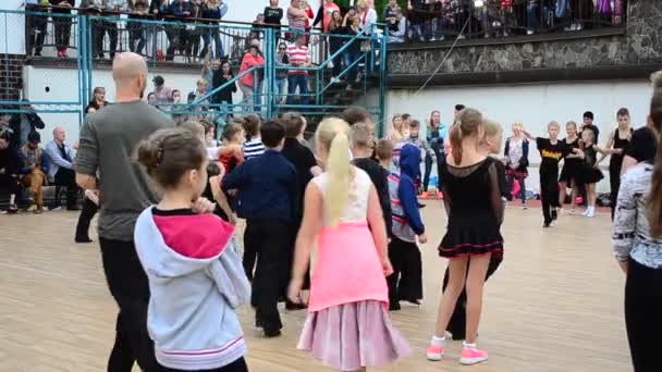 Yaremche Ukraine August 2017 Openbare Voorstellingen Balzaal Dansen Internationaal Trainingskamp — Stockvideo