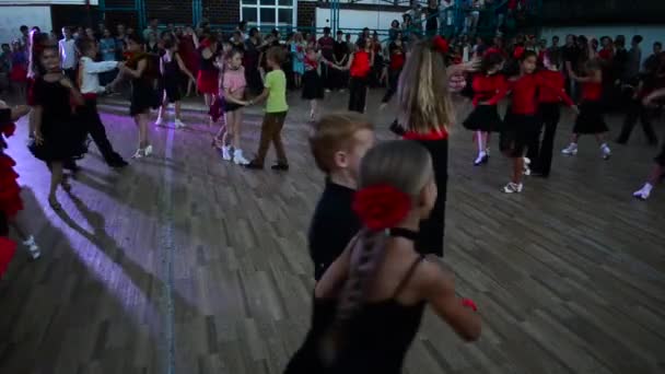 Actuaciones Públicas Bailes Salón Campamento Internacional Entrenamiento Danza Ucrania Yaremche — Vídeos de Stock