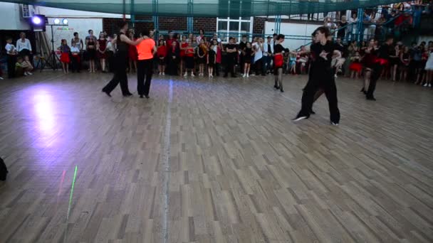 Громадські Виступи Бальних Танцях Міжнародний Танцювальний Табір Україна Яремч — стокове відео