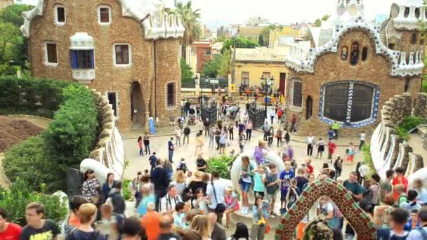 Park Guell Miejski Ogród Zaprojektowany Przez Antoniego Gaudiego Wybudowany Latach — Wideo stockowe