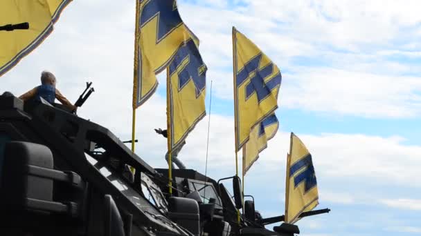 公开展示军事装备和武器 并庆祝 Azov 团成立2周年 2016年5月5日 乌克兰Berdyansk — 图库视频影像
