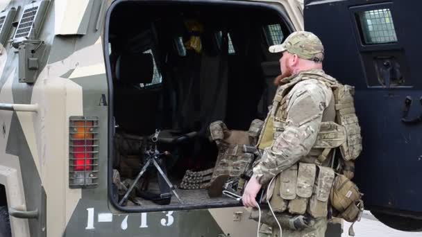 Exposição Pública Equipamento Militar Arma Celebração Aniversário Anos Criação Regimento — Vídeo de Stock