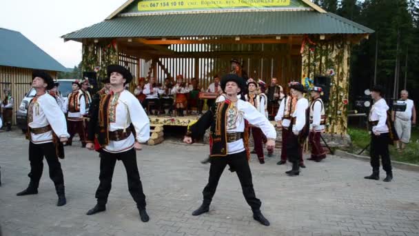 Гузульські Національні Танці Україна — стокове відео