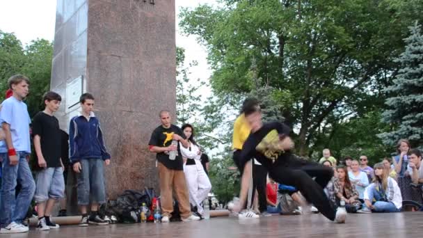 Openbare Verklaring Het Stadsgebied Van Jonge Dansers — Stockvideo