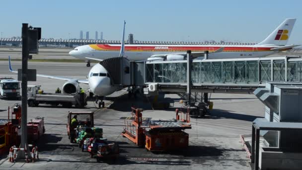 Madrid Barajas Flygplats Skjutning Planet — Stockvideo