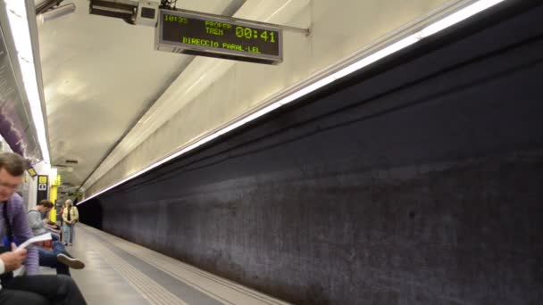 Tren Barcelona Metro Ciudad Barcelona España — Vídeo de stock