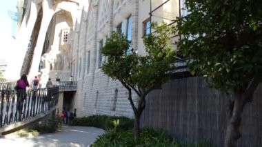 Temple Expiatori de la Sagrada Famlia. La Sagrada Familia - 1882 'den beri inşa edilen ve henüz tamamlanmamış olan Gaudi tarafından tasarlanmış etkileyici bir katedral. Barselona, İspanya.