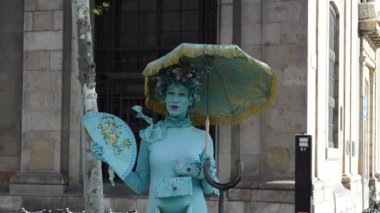 İnsan heykeli. Barselona, İspanya.