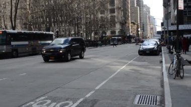 Hayat öfkeli, yaya geçidi. Çekimler New York, ABD 'de.