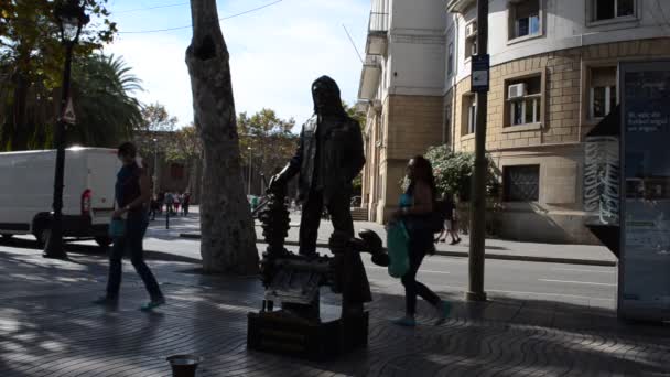 Menschliche Statue Barcelona Spanien — Stockvideo