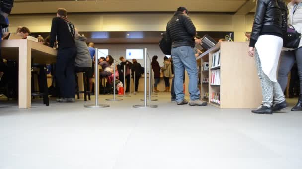 Persone Sconosciute Apple Store Sul Negozio 5Th Avenue New York — Video Stock