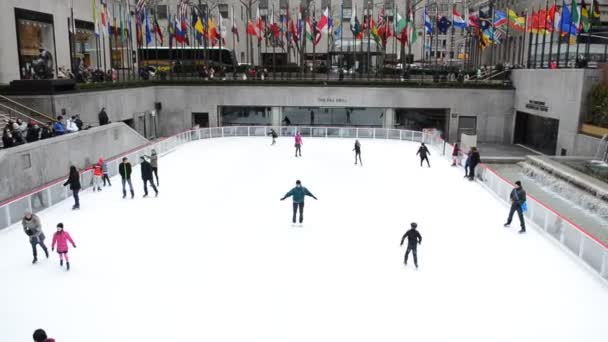 Rockefeller Center Ice Skating Rink Shooting New York Usa — Stock Video