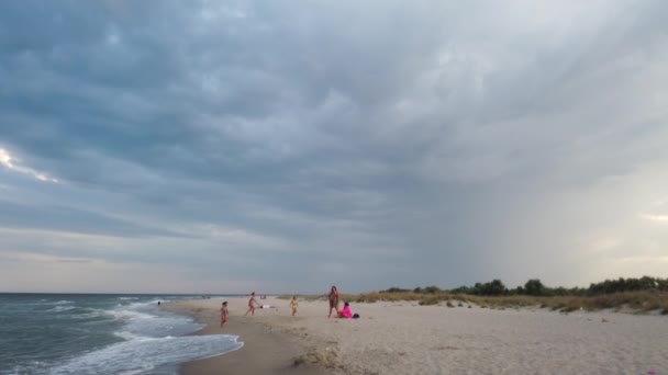 Морской Пляж Штормовые Облака Над Морем — стоковое видео